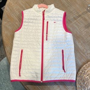 Vineyard vines girls/ladies vest. Size 14 or ladies 2/4 Like new.
